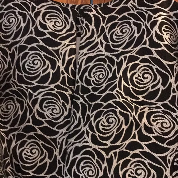 Natori Rose Jacquard Jacket Cropped 3/4 Sleeve M and L NWT - Picture 2 of 9